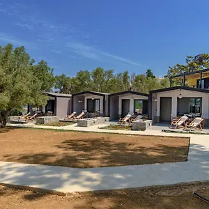 https://via-lassi-apartments-kefalonia.kefaloniahotels.net