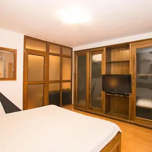 30 Apartament