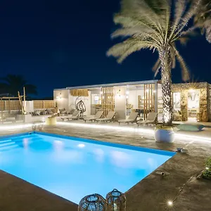 https://white-and-grey-1.hotels-in-mykonosisland.net