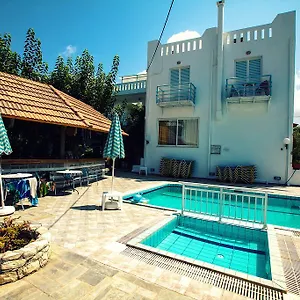julia-apartments-rethymnon.rethymnohotels.net/